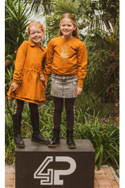 thumbnail: 4PRESIDENT Ines sweater met all over print bruin