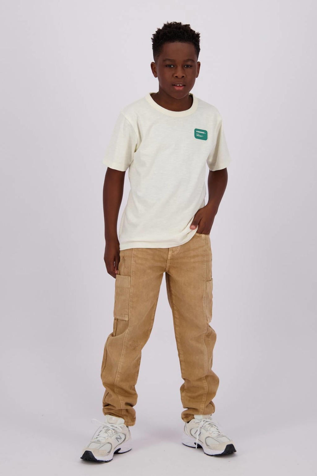 Kakikleurige jongens Vingino loose fit jeans Castiano van denim met regular waist, rits- en drukknoopsluiting en effen