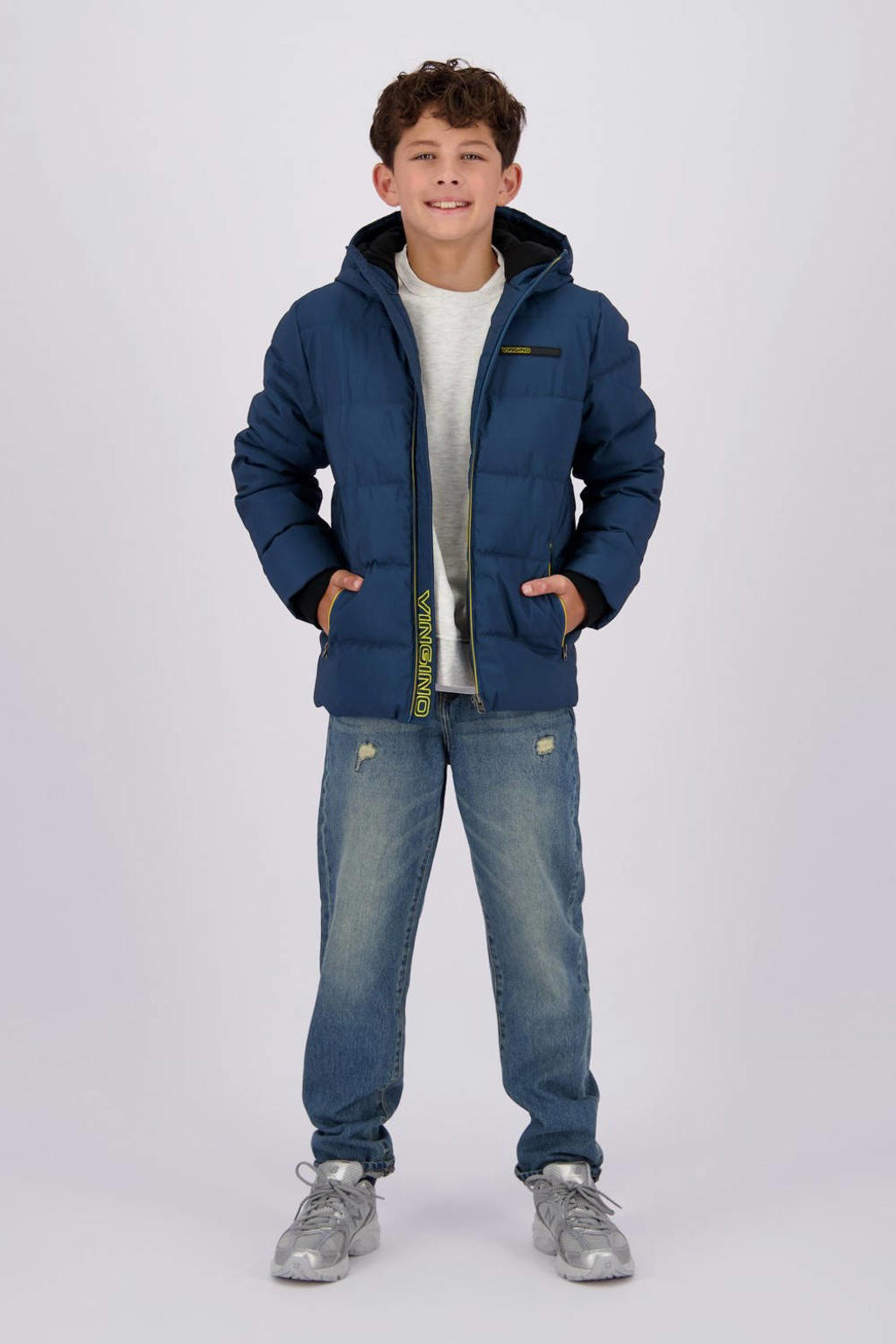 Blauwe jongens Vingino gewatteerde winterjas Terrel van polyester met effen, lange mouwen, capuchon en ritssluiting