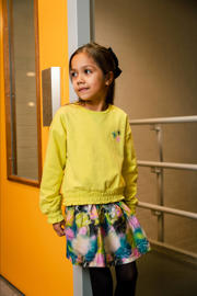 thumbnail: Gele meisjes Quapi sweater fluor van katoen met effen, lange mouwen, ronde hals en elastische boord