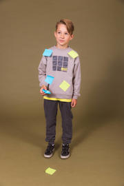 thumbnail: Grijze jongens Quapi sweater met printopdruk, lange mouwen, ronde hals en geribde boorden