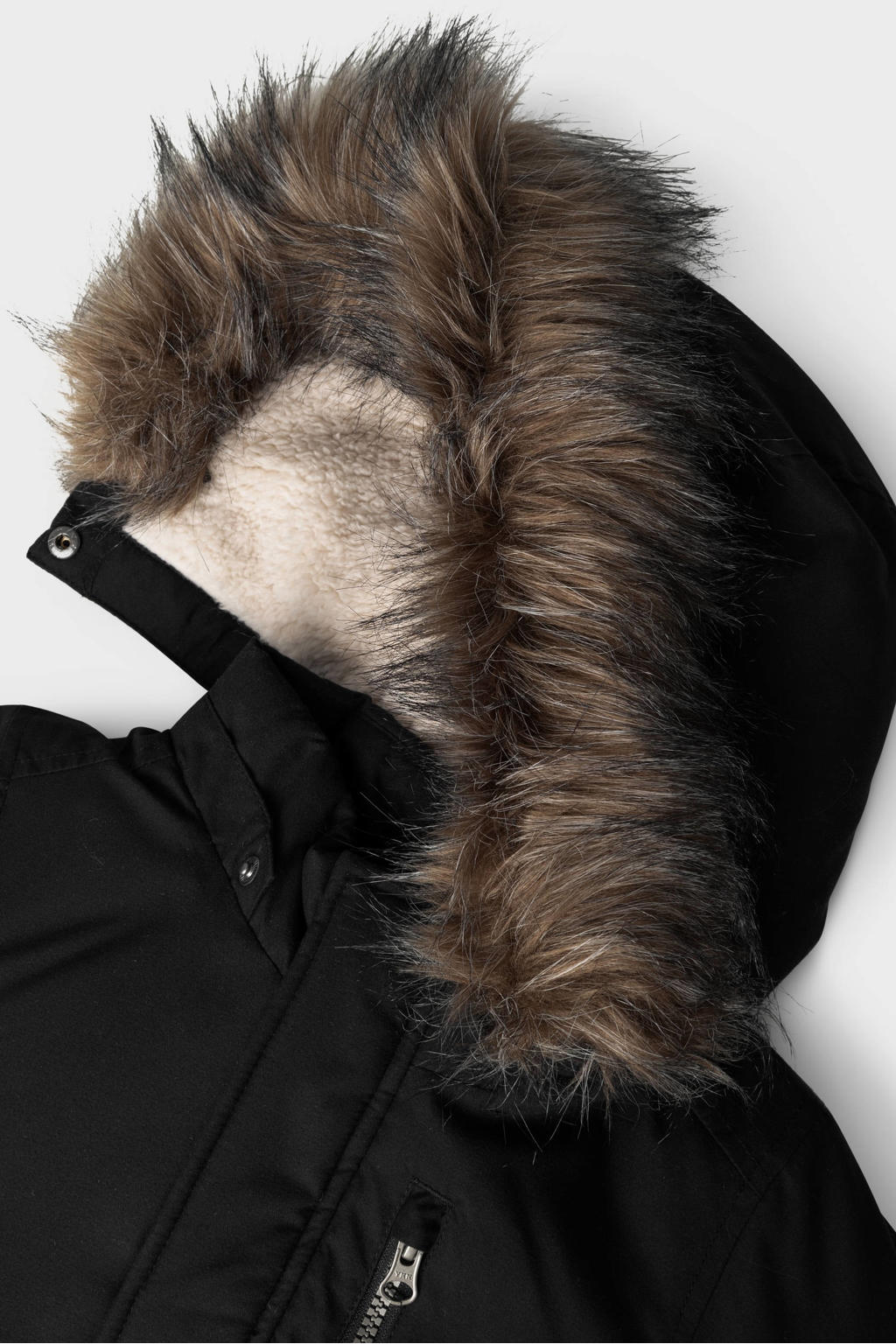 Zwarte jongens NAME IT MINI gewatteerde winterjas van polyester met effen, lange mouwen, capuchon, rits- en drukknoopsluiting en afneembare imitatiebontkraag