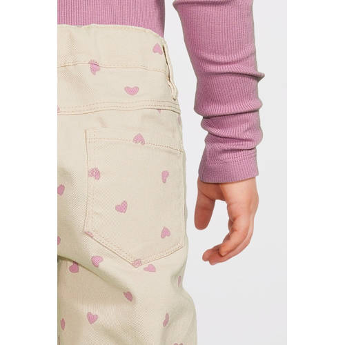 name it MINI regular fit broek NMFROSE met hartjes ecru roze Meisjes Katoen 98