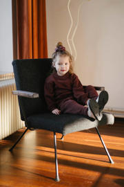 thumbnail: Bruine meisjes LEVV Little gebreide trui van katoen met effen, lange mouwen, ronde hals en knoopdetail