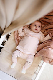 thumbnail: Roze meisjes Quapi Newborn baby longsleeve van katoen met effen, lange mouwen, ronde hals, drukknoopsluiting en ruches