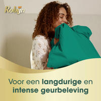 thumbnail: Robijn Collections 3-in-1 wascapsules Color Paradise Secret - 4 x 15 wasbeurten - 60 wasbeurten