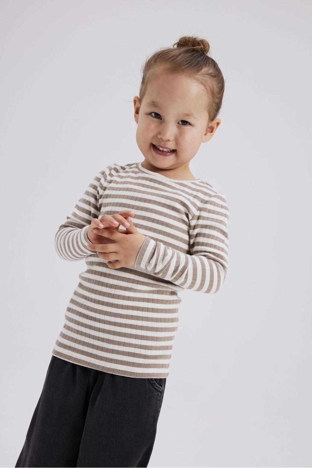 Taupe en ecru meisjes NAME IT MINI gestreepte longsleeve van stretchkatoen met effen, lange mouwen, ronde hals en gebreide details