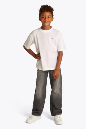 t-shirt wit