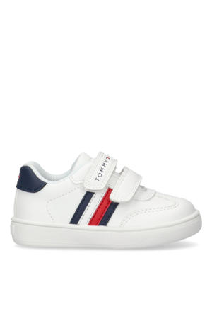   sneakers wit