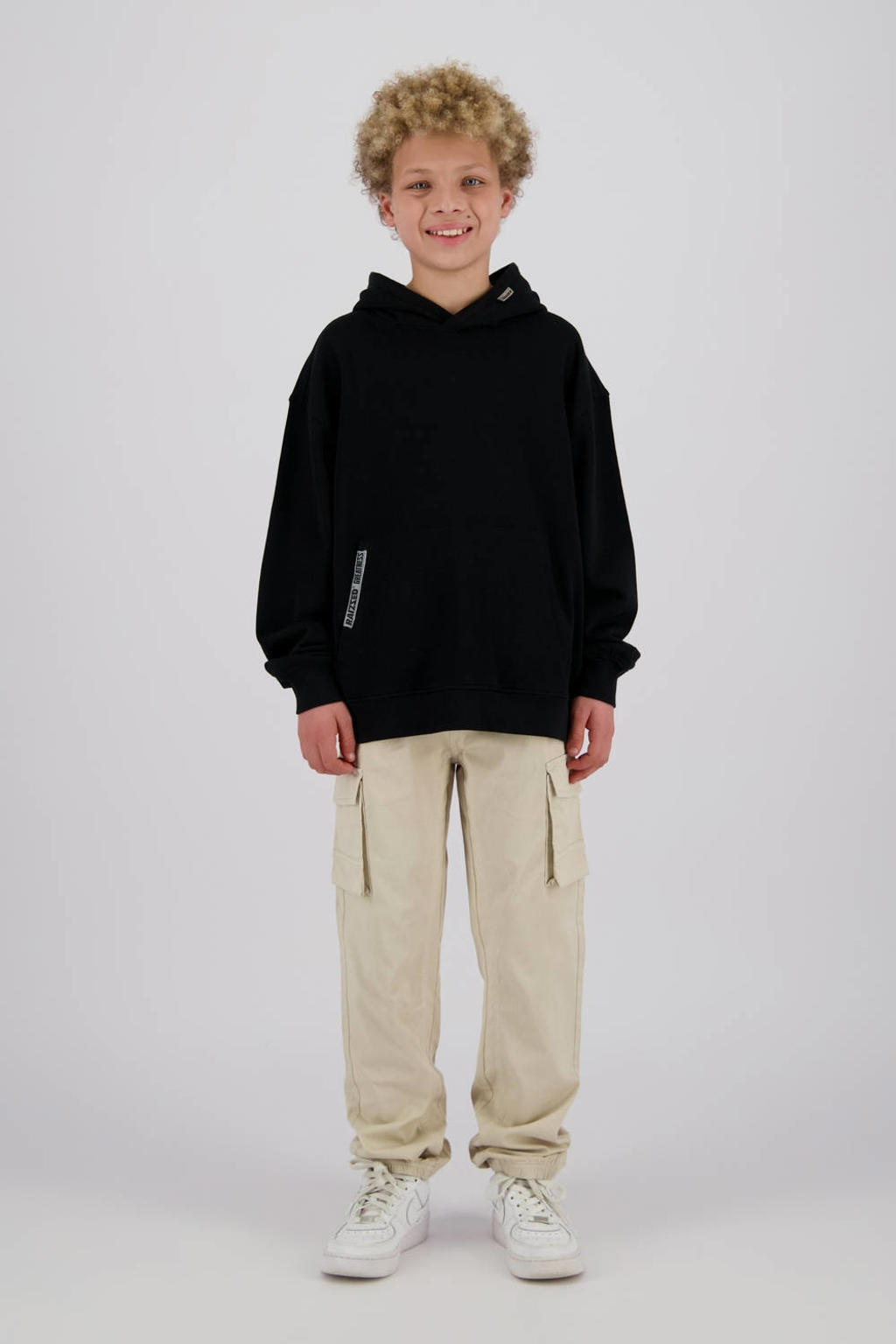 Zwarte jongens Raizzed hoodie van sweat materiaal met effen, lange mouwen, capuchon en geribde boorden