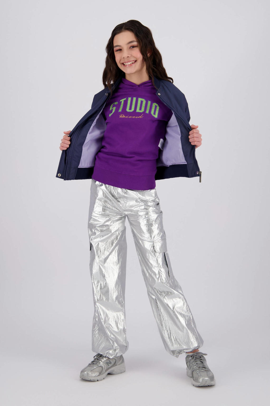 Zilverkleurige meisjes Raizzed regular casual broek van polyester met wijde pijpen, elastische tailleband en effen