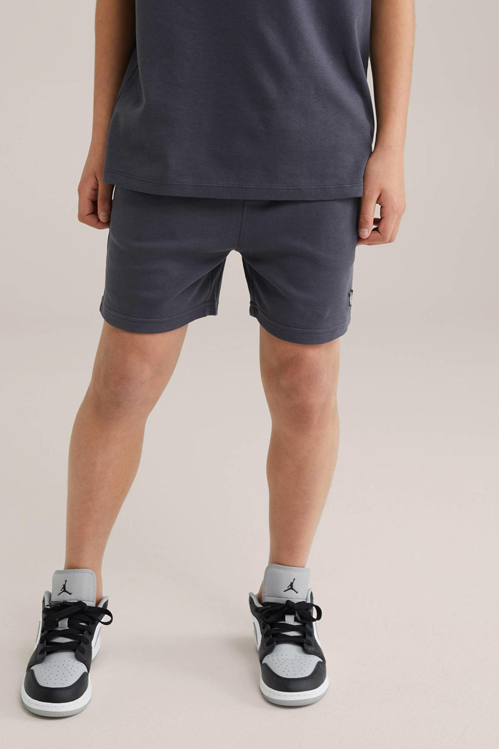 Antraciete jongens WE Fashion slim sweatshort van katoen met elastische tailleband met koord en effen