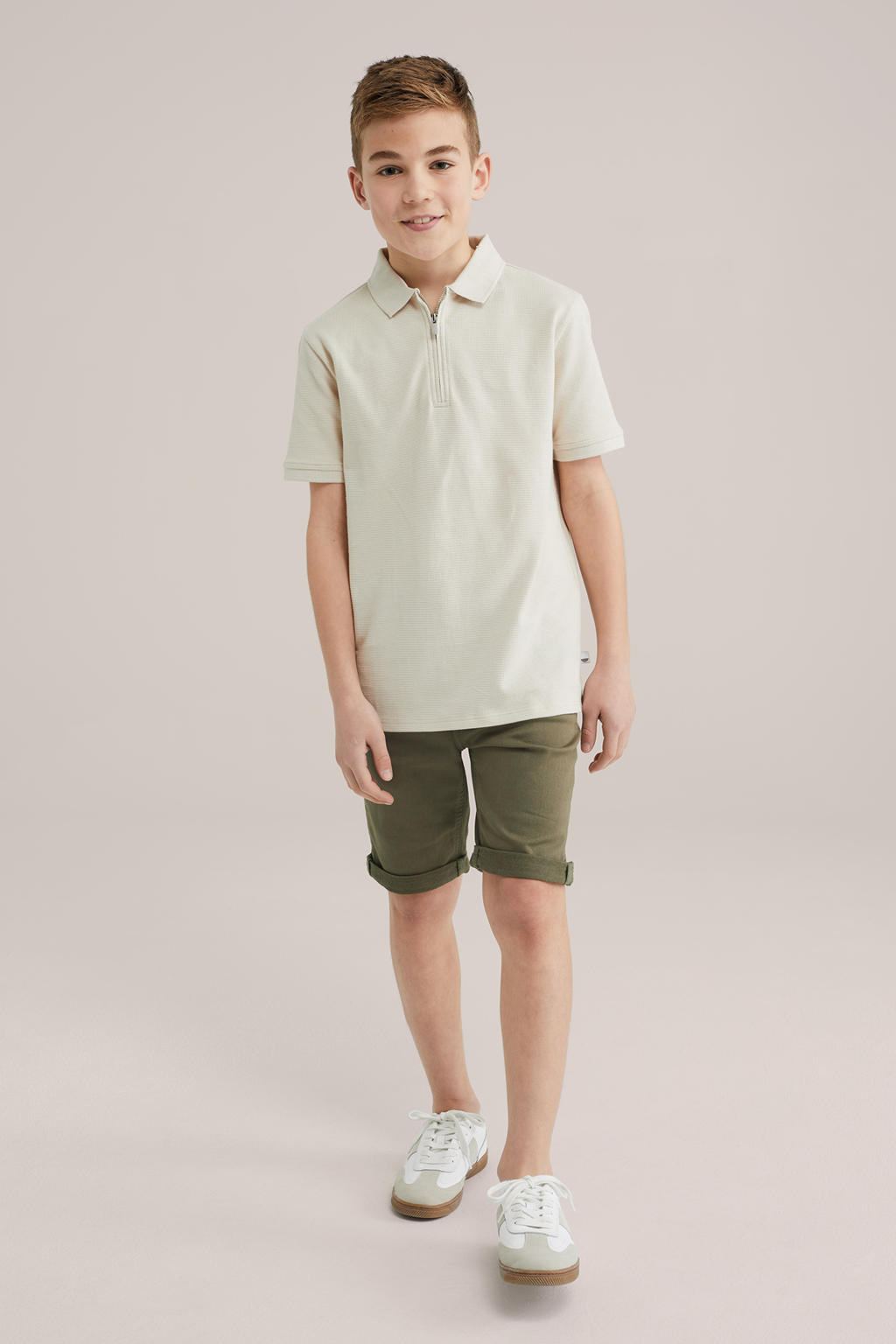 Kakikleurige jongens WE Fashion Blue Ridge regular fit short van stretchdenim met effen
