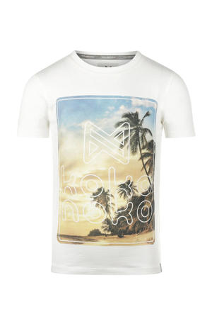 t-shirt wit