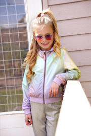 thumbnail: Lila, groen en gele meisjes B.Nosy zomerjas van polyester met tie-dye effect, lange mouwen, capuchon, ritssluiting en reversible detail