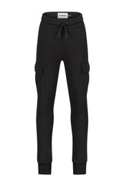 thumbnail: Zwarte jongens Raizzed relaxed joggingbroek van sweat materiaal met regular waist, elastische tailleband met koord en effen