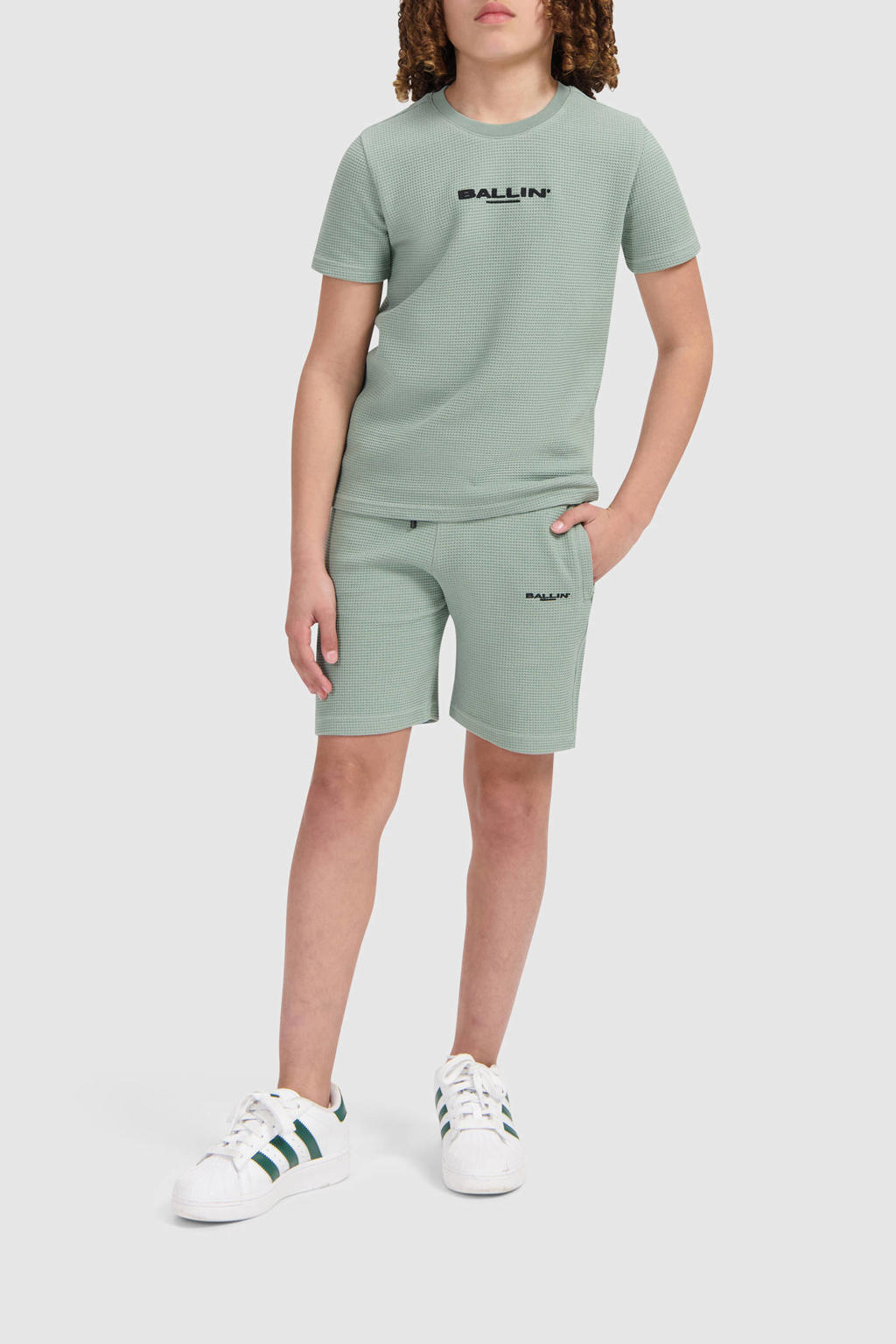 Grijsgroene jongens Ballin T-shirt groen van katoen met logo dessin, korte mouwen en textuur