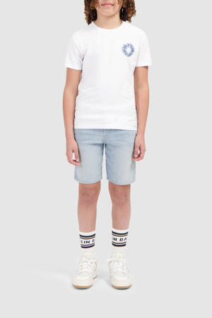 t-shirt wit