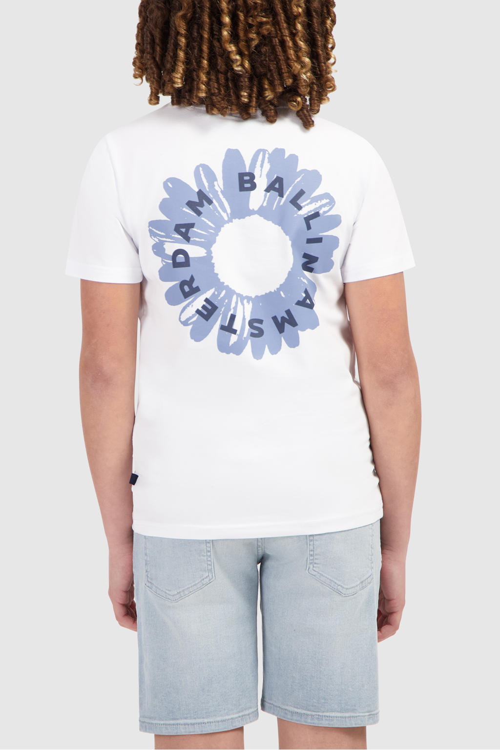 Wit en blauwe jongens Ballin T-shirt van stretchkatoen met backprint, korte mouwen en ronde hals