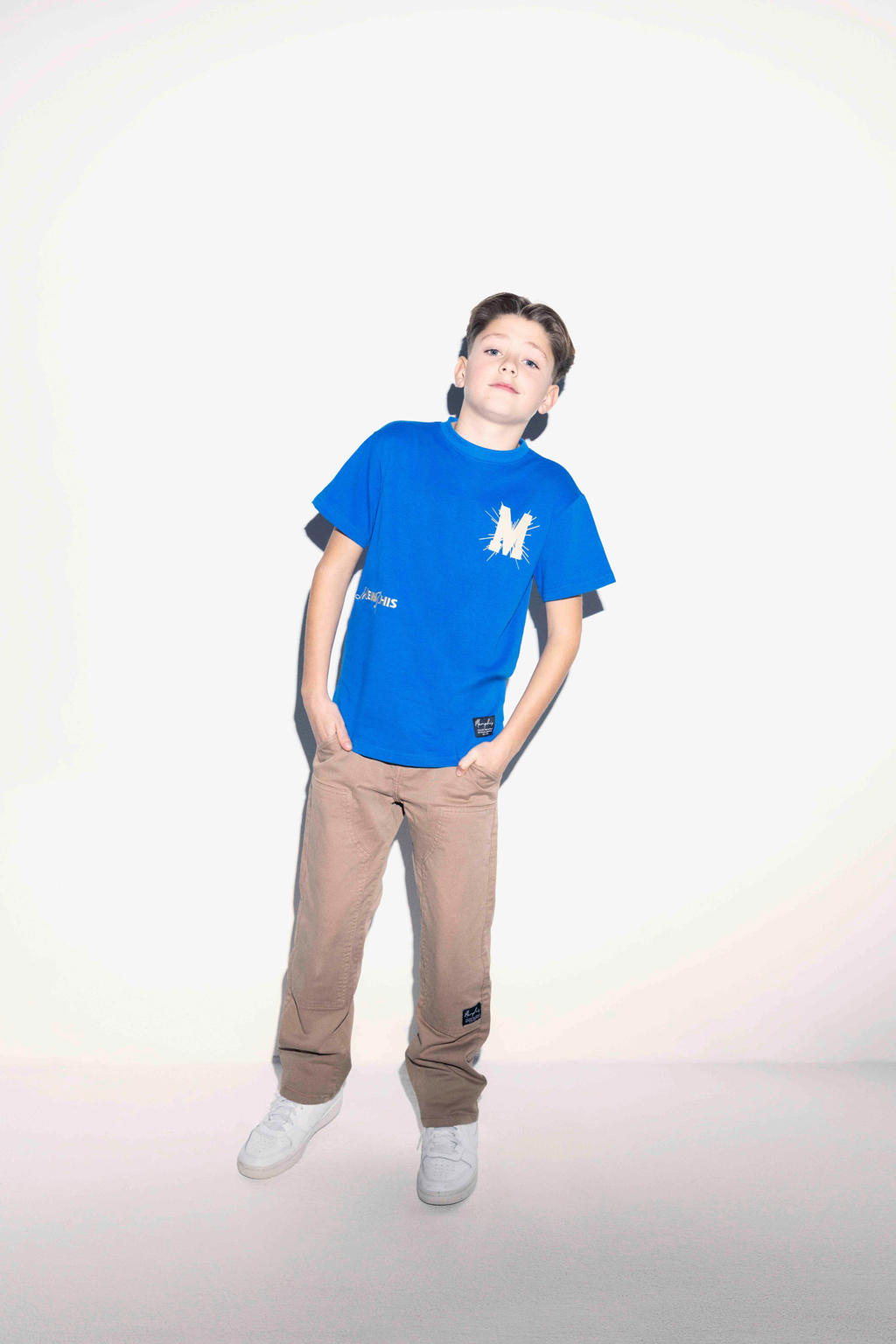 Blauw en ecru jongens Retour Jeans X Memphis T-shirt van katoen met backprint, korte mouwen en ronde hals