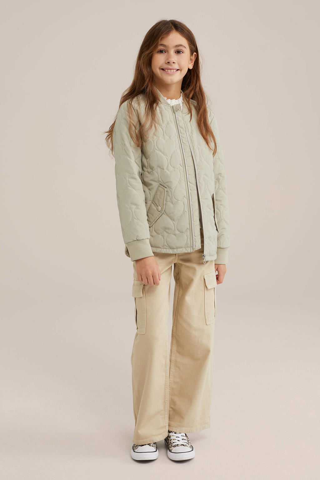 Groene meisjes WE Fashion bomberjack beige van polyester met effen, lange mouwen, ronde hals, ritssluiting en quilted