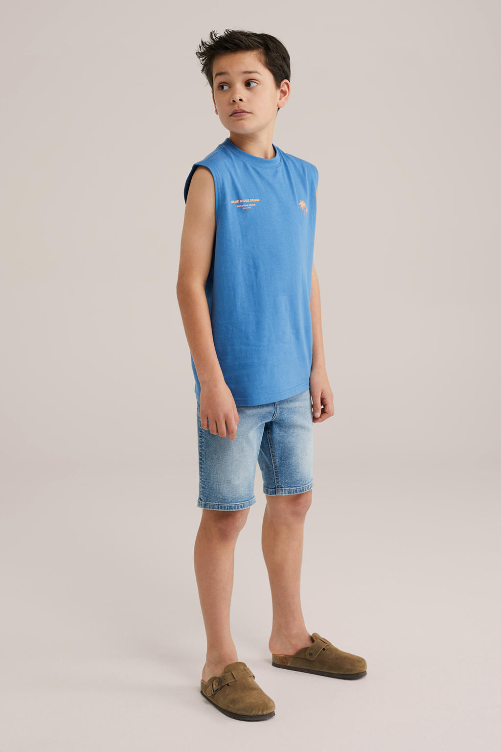 Blauw en oranje jongens WE Fashion singlet van katoen met logo dessin en ronde hals