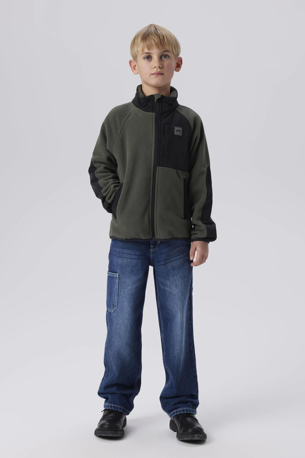Groen, donkergroen en zwarte jongens en meisjes NAME IT KIDS tussenjas van fleece met meerkleurige print, lange mouwen en opstaande kraag