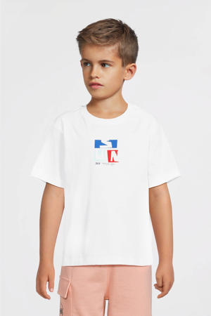 T-shirt wit