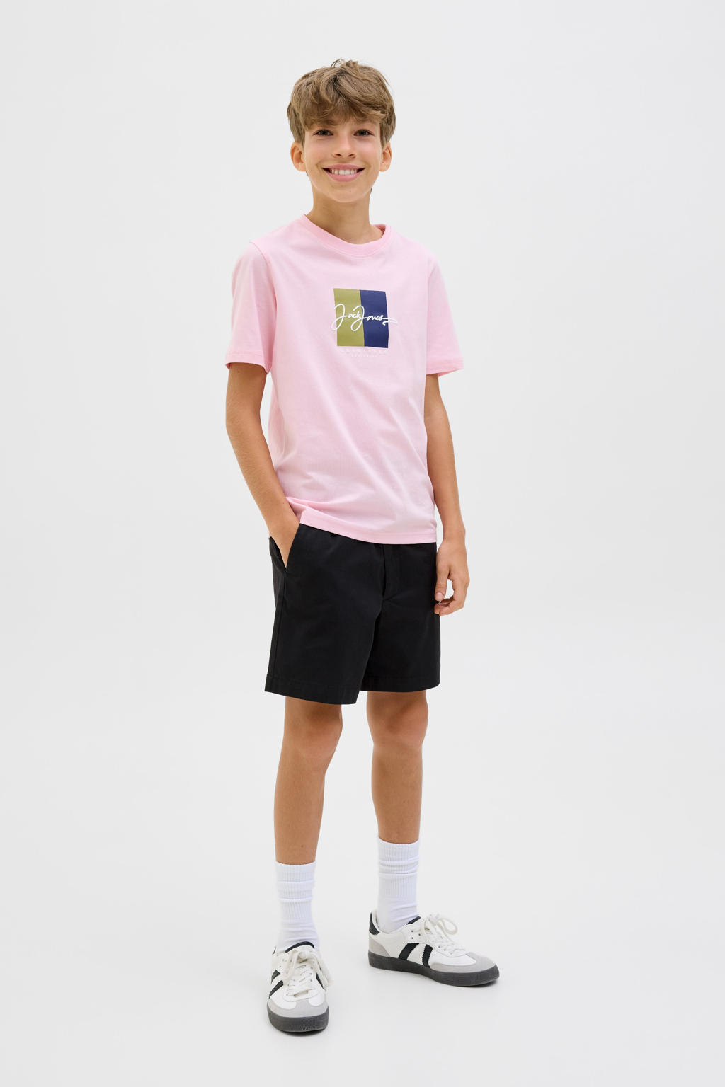 Zwarte jongens JACK & JONES JUNIOR relaxed casual short van stretchkatoen met regular waist, rits- en knoopsluiting en effen