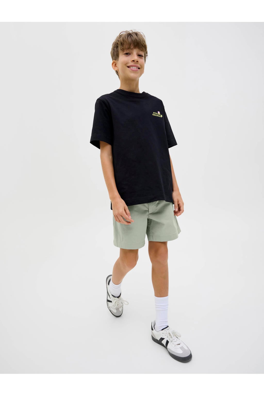Lichtgrijze jongens JACK & JONES JUNIOR relaxed casual short van stretchkatoen met regular waist, rits- en knoopsluiting en effen