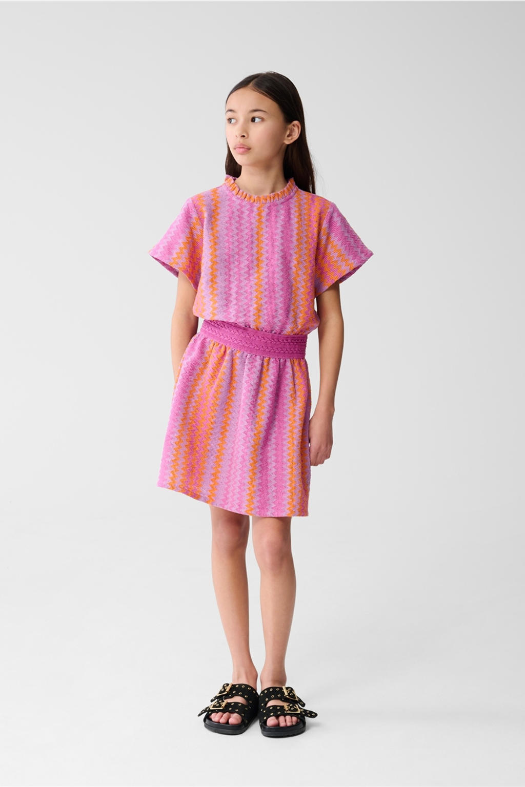 Roze meisjes Shoeby korte jurk van polyester met korte mouwen, ronde hals, knoopsluiting en plooien