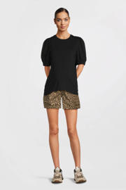 thumbnail: Bruin en zwarte dames ONLY MATERNITY regular high waist zwangerschaps casual short van katoen met knoopsluiting en panterprint
