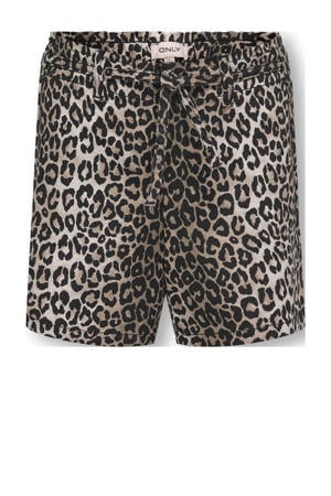 relaxed casual short bruin