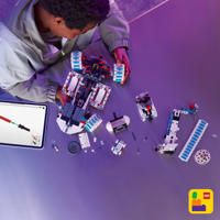 thumbnail: LEGO Technic Lunar Outpost™ maanrover ruimtevoertuig 42211