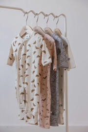 thumbnail: Feetje geschenkset boxpak + muts met all over print offwhite/bruin