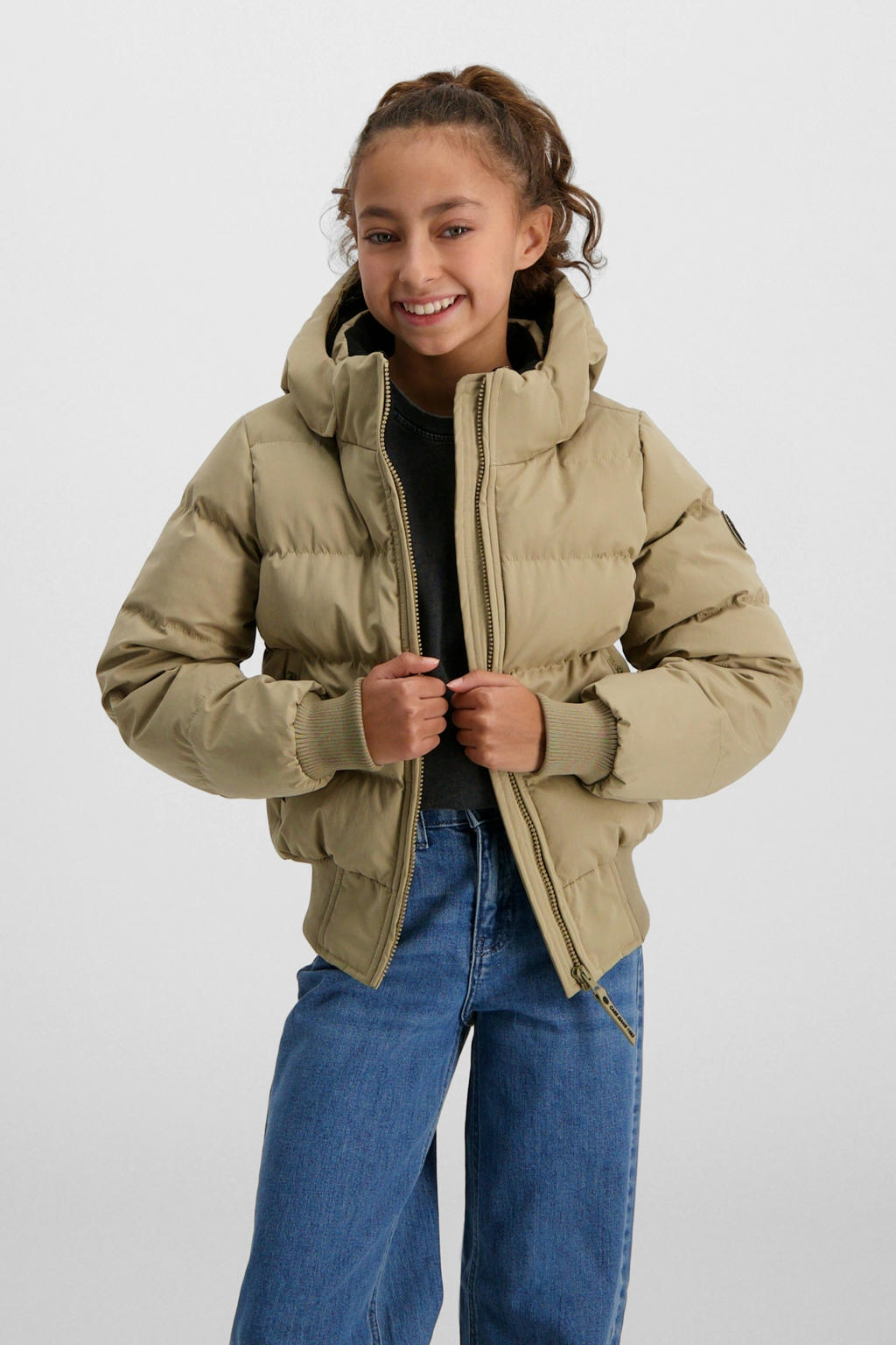 Ecru meisjes Cars gewatteerde jas van nylon met effen, lange mouwen, capuchon, ritssluiting en doorgestikte details
