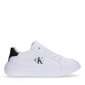   sneakers wit