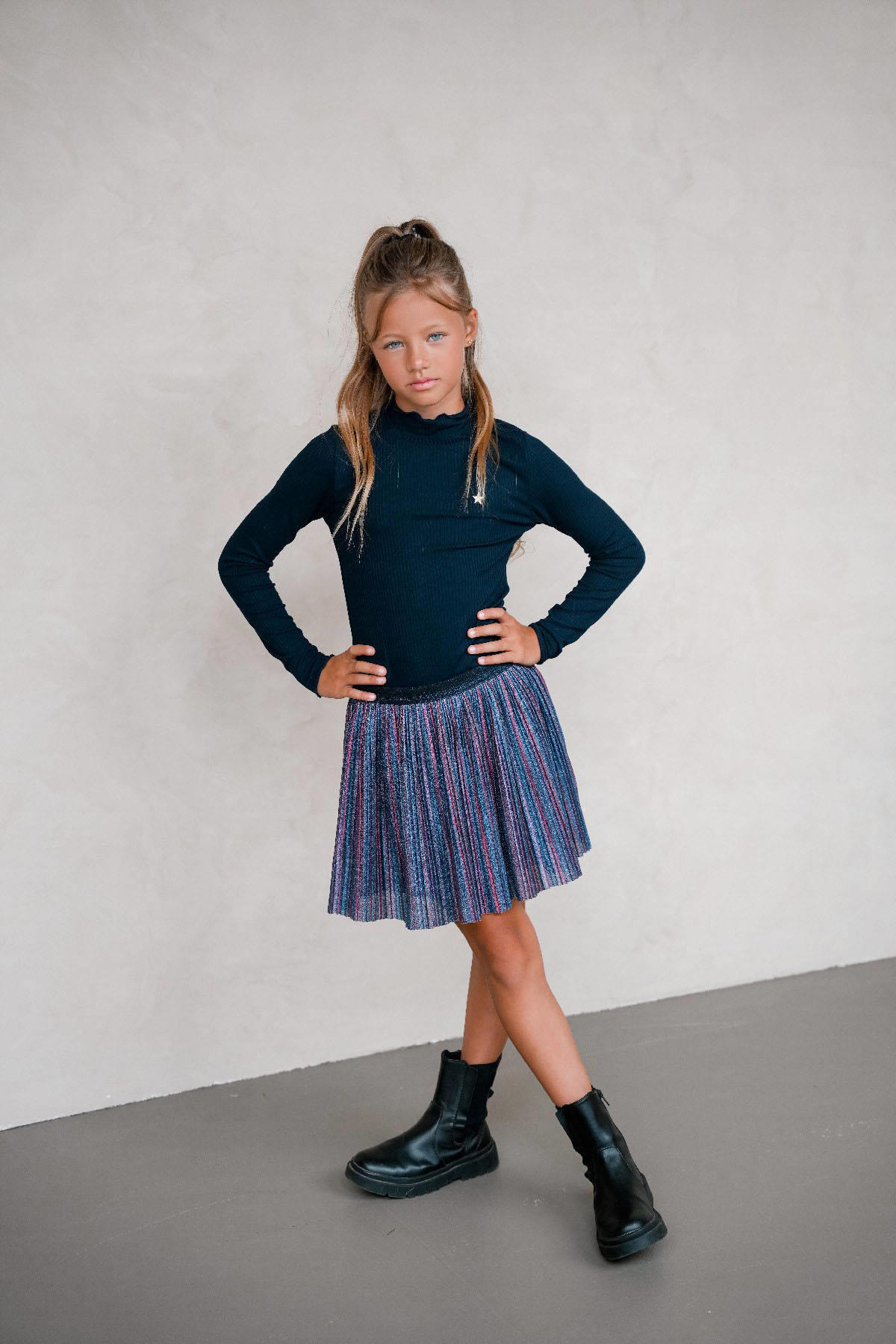 Like Flo jurk met col rib gebreid donkerblauw | kleertjes.com