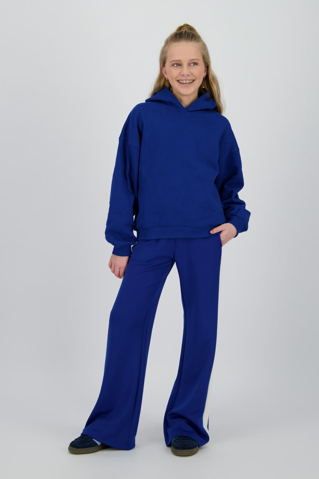 Blauwe meisjes Raizzed sweater van katoen met effen, lange mouwen en capuchon