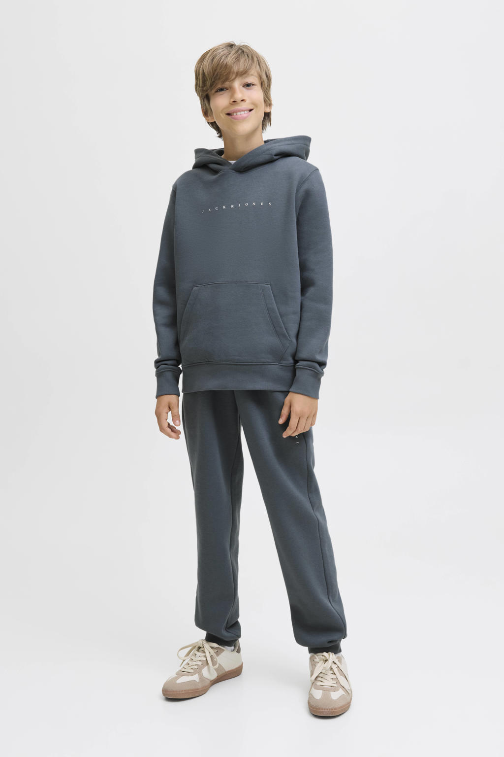 Grijsblauwe jongens JACK & JONES JUNIOR slim sweatpants blauw met regular waist, elastische tailleband met koord en logo dessin