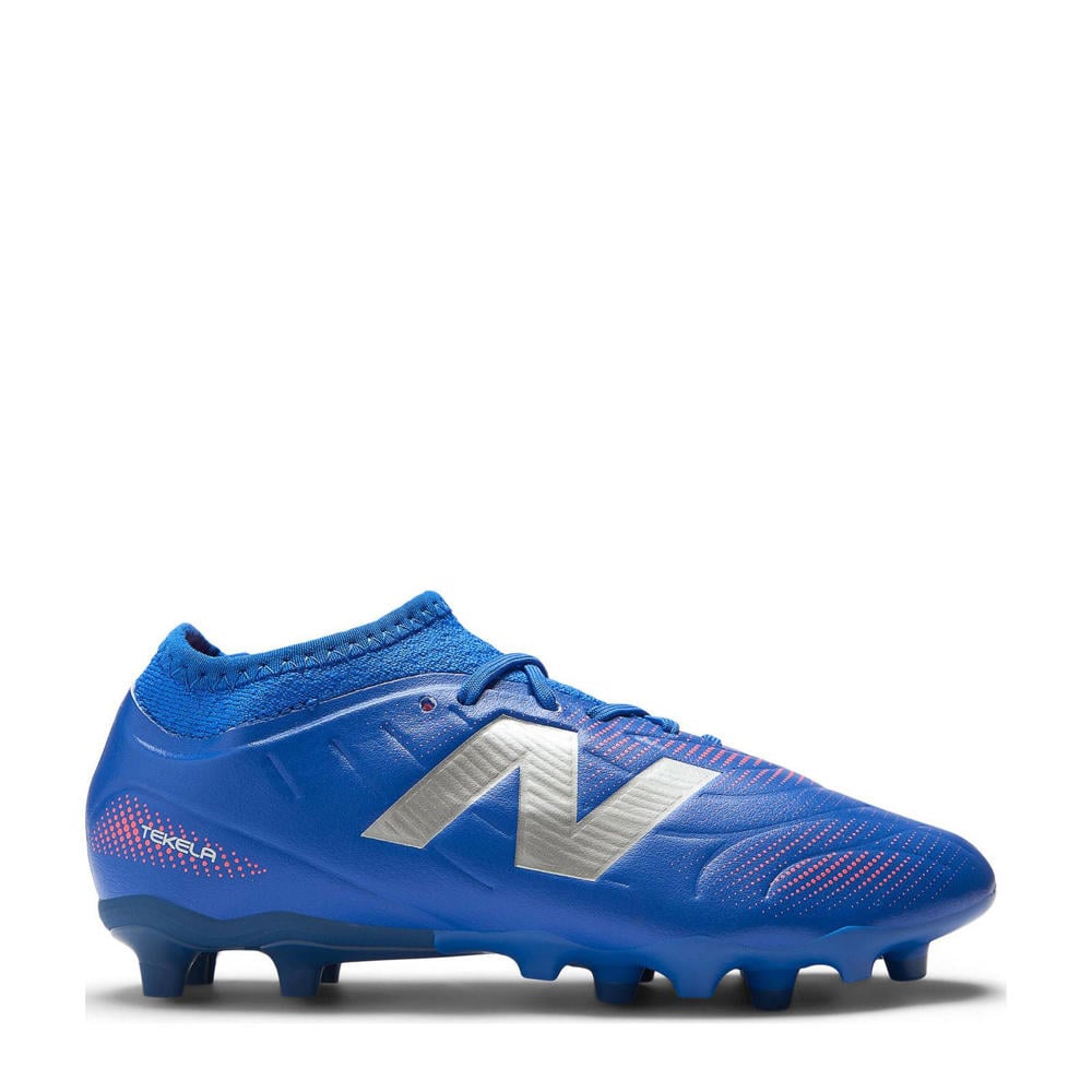 Blauw en kobaltblauwe jongens en meisjes New Balance junior voetbalschoenen van imitatieleer/voering: mesh/voetbed: eva
