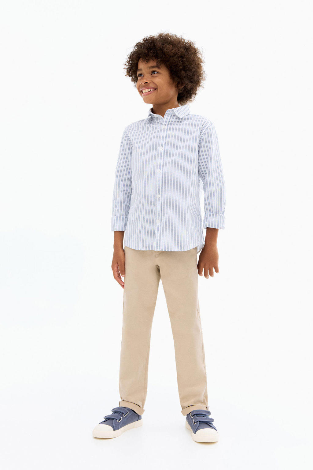 Lichtbruine jongens Mango Kids straight casual broek van stretchkatoen met regular waist, rits- en knoopsluiting en effen
