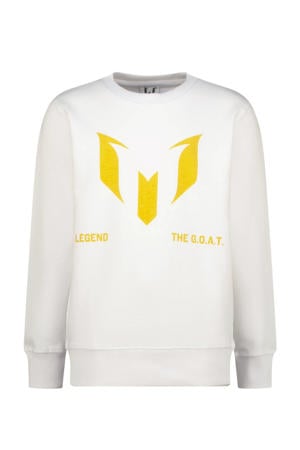 sweater wit