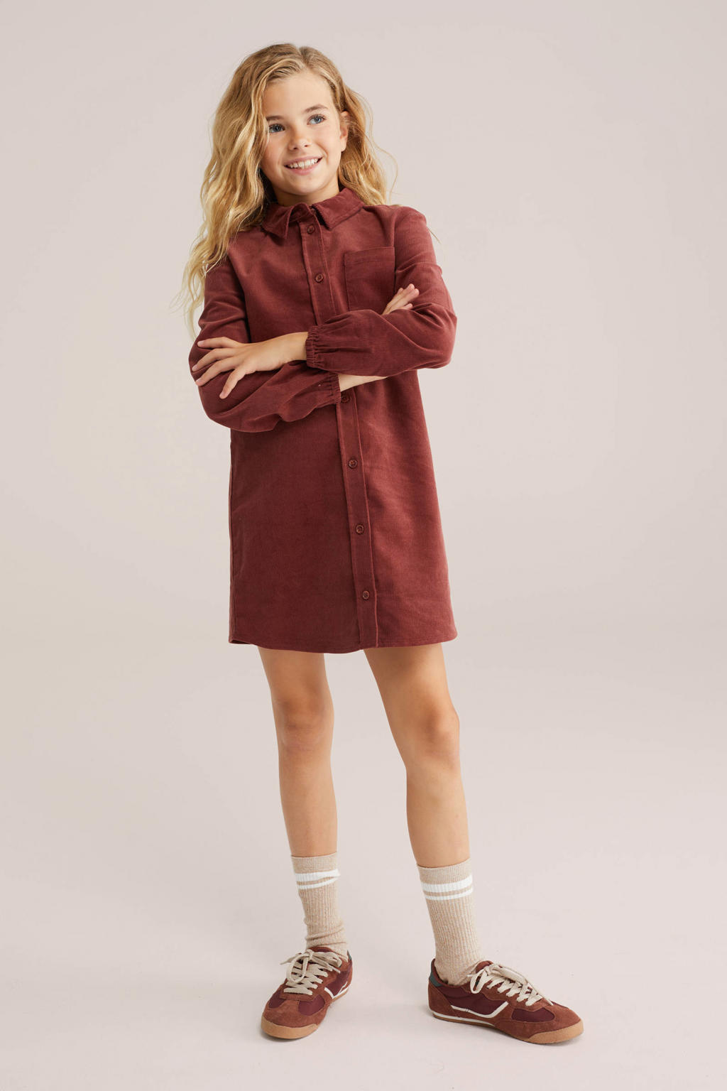 Donkerrode meisjes WE Fashion corduroy A-lijn jurk met effen, lange mouwen, klassieke kraag en knoopsluiting