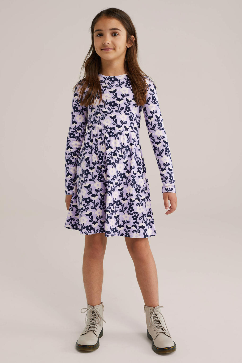 Lila, ecru en donkerblauwe meisjes WE Fashion jurk van stretchkatoen met lange mouwen en ronde hals