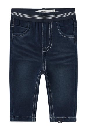 slim fit jeans