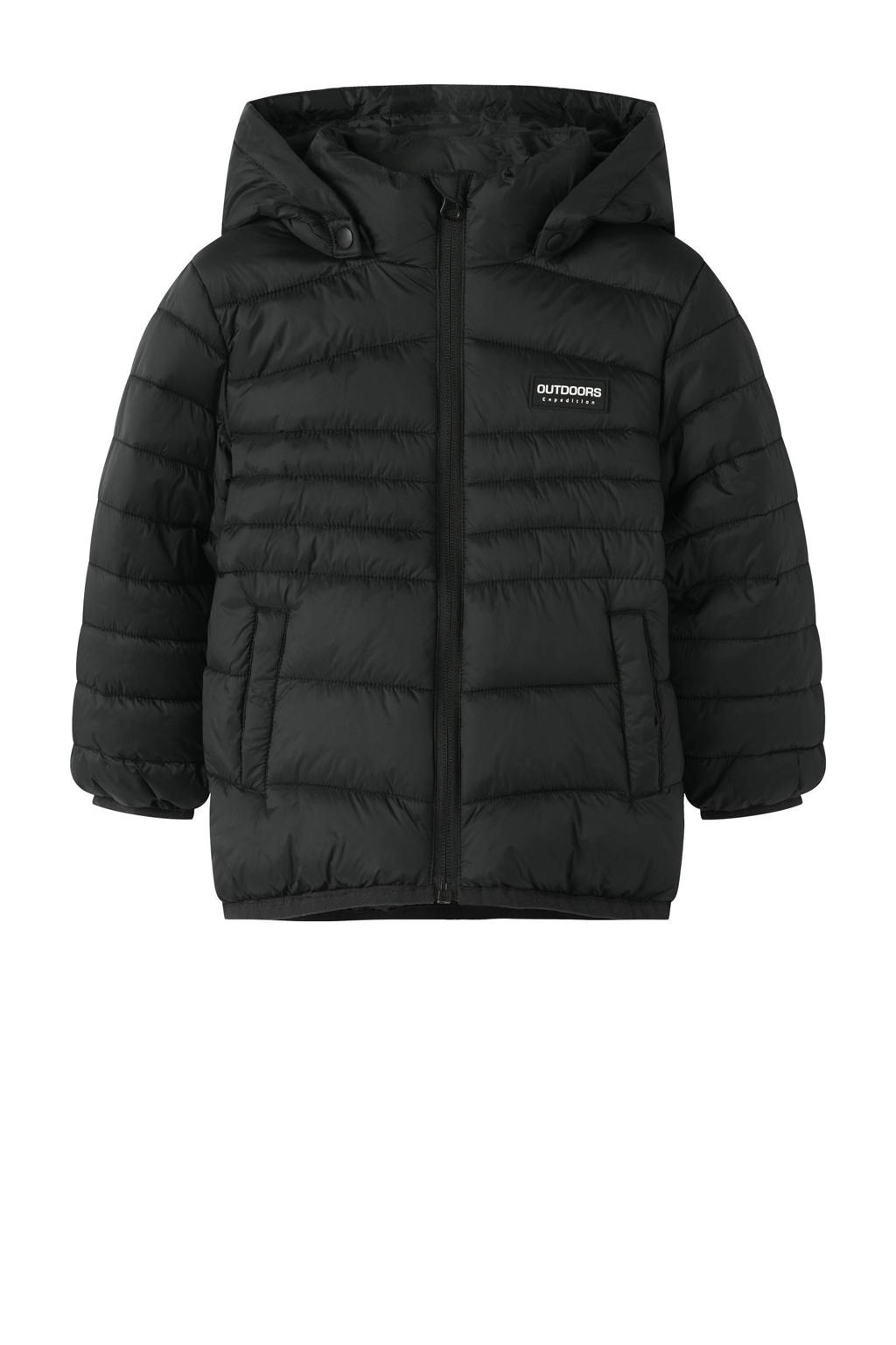 Zwarte jongens NAME IT MINI gewatteerde jas van nylon met effen, lange mouwen, capuchon, ritssluiting en reflecterende details