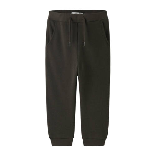 NAME IT MINI regular joggingbroek donkerbruin Jongens Sweat Effen - maat 92 afbeelding