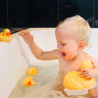 thumbnail: PLAYGRO Badeendjes familie