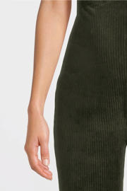 thumbnail: Donkergroene dames LOVE2WAIT straight high waist zwangerschaps broek rib gebreid van stretchkatoen met effen